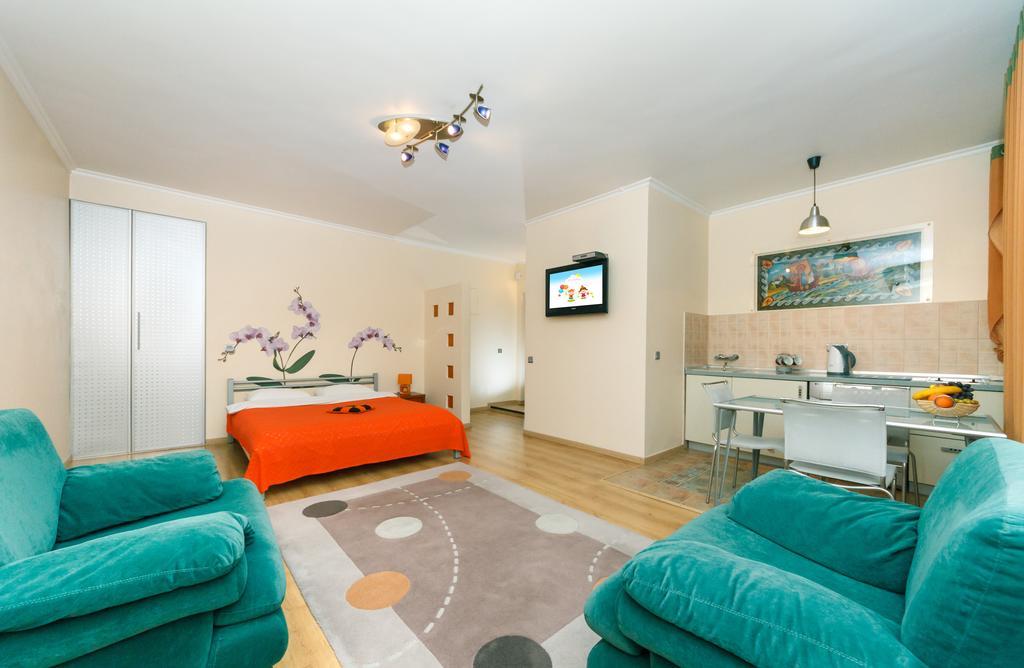Apartments On Independence Square Київ Екстер'єр фото